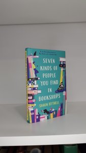 Seven kinds of people you find in bookshops